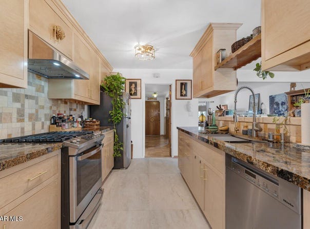 7754 Sausalito Avenue, West Hills, CA 91304