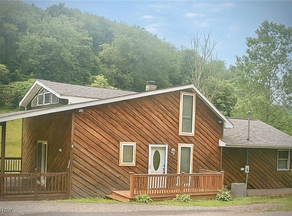 1321 Congo Arroyo Road, New Cumberland, WV 26047