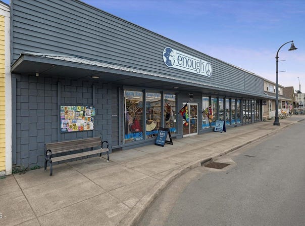 140 NW HWY 101, Waldport, OR 97394