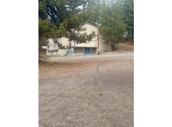 225 E Schonchin Street, Chiloquin, OR 97624