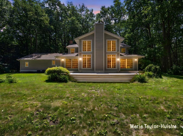 16945 Aliquot Drive, West Olive, MI 49460