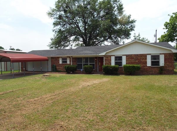 111 Waldman Dr, Gun Barrel City, TX 75156