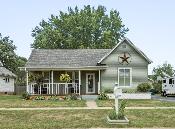 1619 Garfield Avenue, Altoona, WI 54720