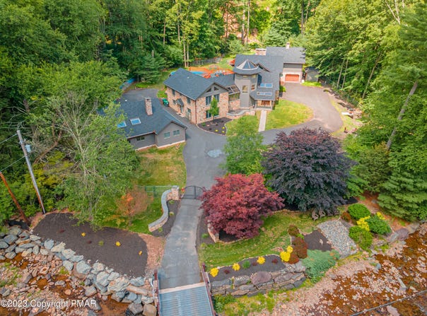 386 Camelback Road, Tannersville, PA 18372