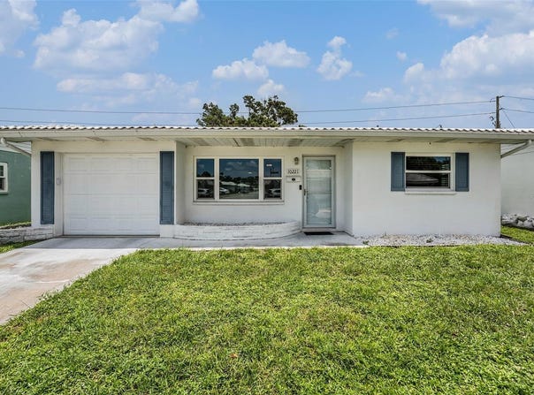 10221 LARCHMONT PLACE N, PINELLAS PARK, FL 33782