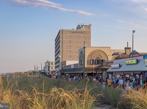 16 DELAWARE AVENUE, REHOBOTH BEACH, DE 19971