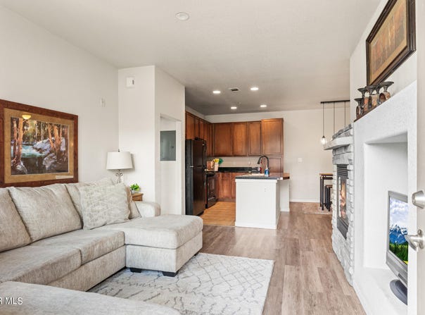 152 VILLAGE Road unit: B-206, Granby, CO 80446