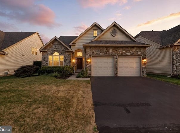 6632 BLUE HEATHER COURT, MACUNGIE, PA 18062