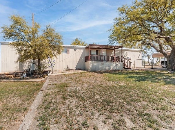 124 Lohn Street, Brady, TX 76825