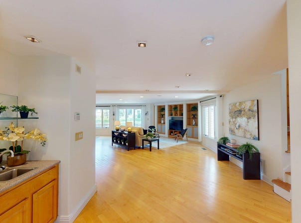 22 SLAYBACK DRIVE, PRINCETON JUNCTION, NJ 08550