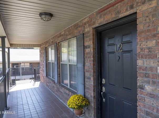 112 Hillside Drive, Lafayette, LA 70503
