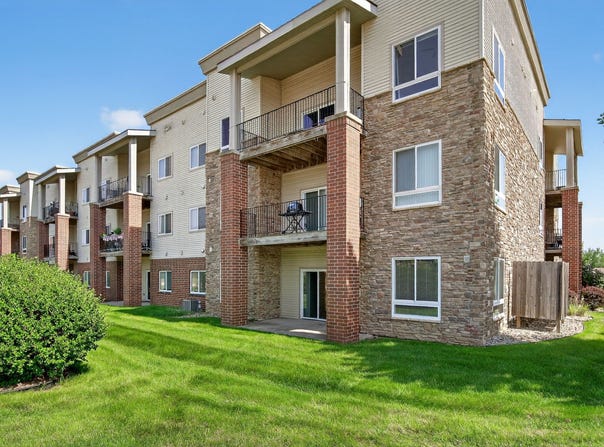6350 Coachlight Drive, West Des Moines, IA 50266