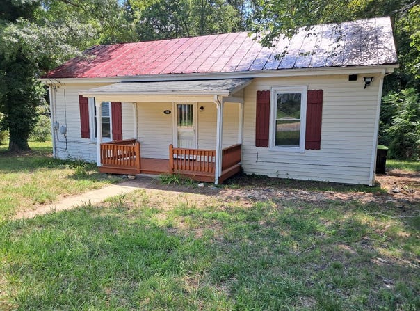 208 Lee Grant Avenue, Appomattox, VA 24522