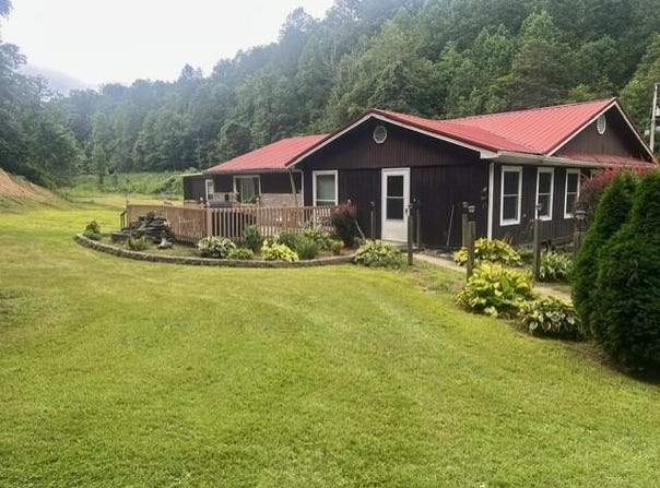 672 Birch Branch, Salyersville, KY 41465