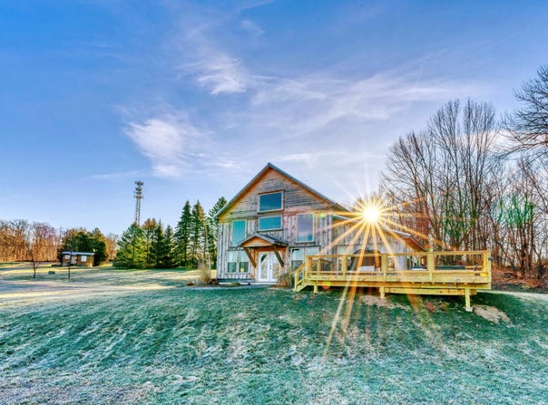 663 Sterling Road, Sterling, PA 18463