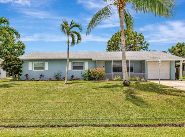 1234 SE Petunia Avenue, Port Saint Lucie, FL 34952