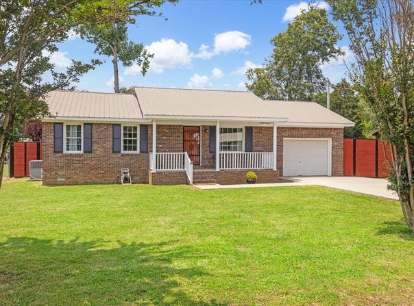 322 Beverly Street, Scottsboro, AL 35768