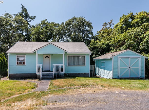 215 S 8TH ST, St. Helens, OR 97051