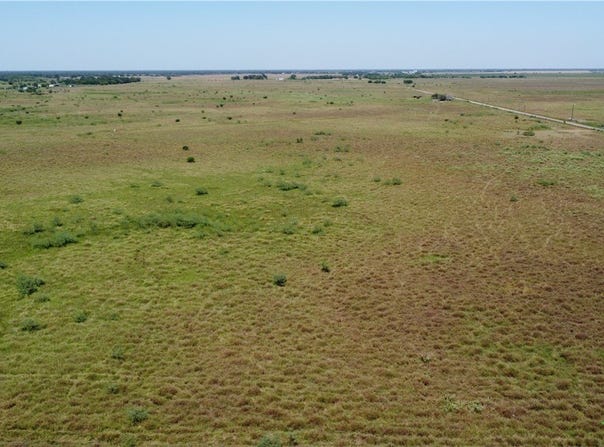 Inez, TX 77968