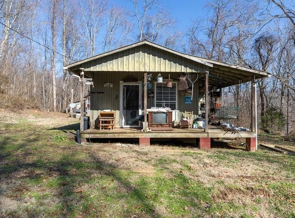 224 Golden Lane, Celina, TN 38551