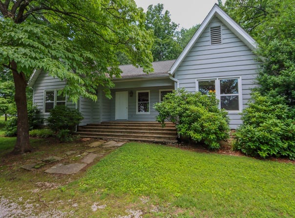 540 Duck Pond Rd, Sparta, TN 38583