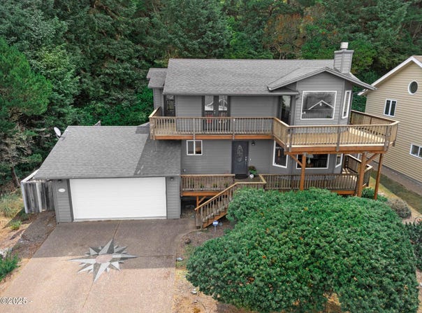 2405 NW Parker Avenue, Waldport, OR 97394