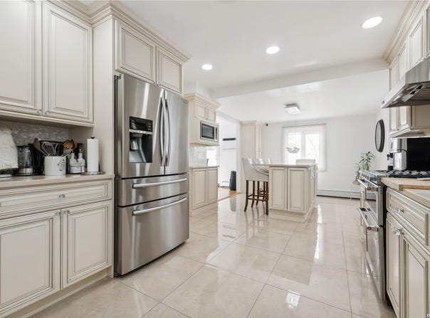 72 Shinbone Lane, Commack, NY 11725