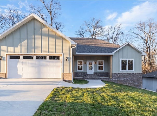 5 Burnham Drive, Bella Vista, AR 72715