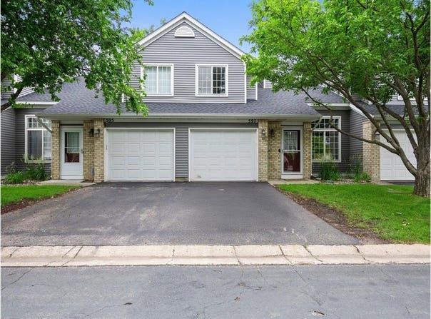 597 Mission Hills Way W, Chanhassen, MN 55317