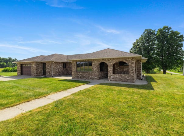7205 E 750 S, Hamilton, IN 46742-9608