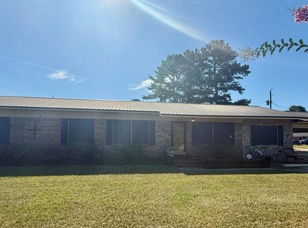 300 Rock Creek Rd, Headland, AL 36345
