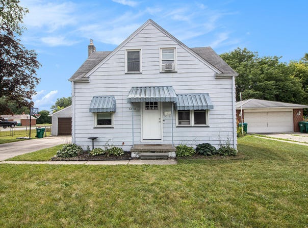 32911 Brown Street, Garden City, MI 48135