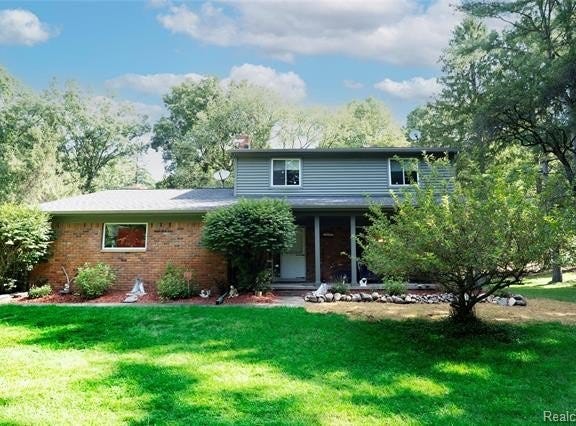 11060 Clark Road, Springfield Twp, MI 48350