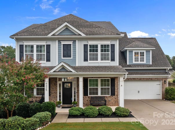 9325 Rayneridge Drive, Huntersville, NC 28078