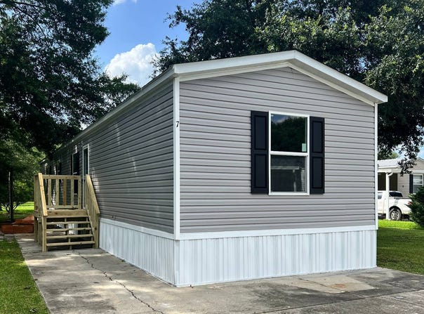 5885 Lavey Lane, Baker, LA 70714