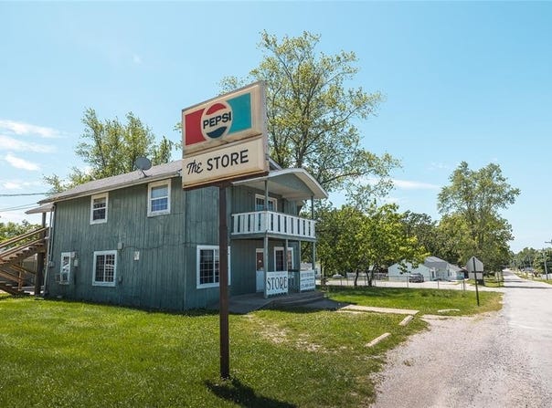 108 College Avenue, Licking, MO 65542