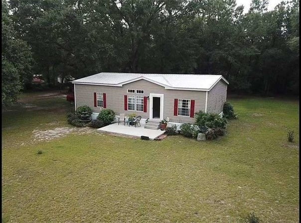 57 Lynn Holly Drive, Hoboken, GA 31542