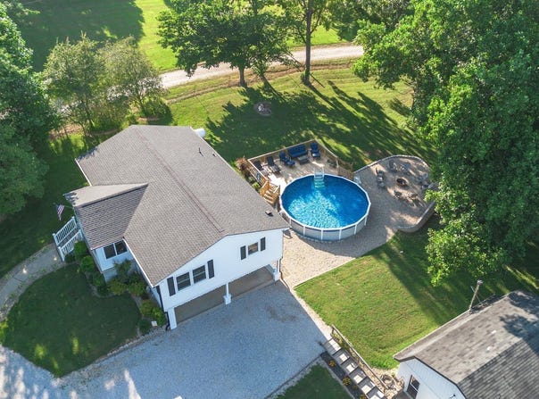 1715 W OLD HIGHWAY 60, Mitchell, IN 47446