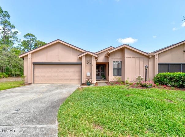 1928 Sprucewood Way, Port Orange, FL 32128