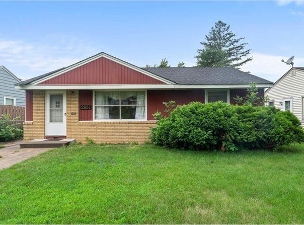 2824 Quebec Avenue S, Saint Louis Park, MN 55426