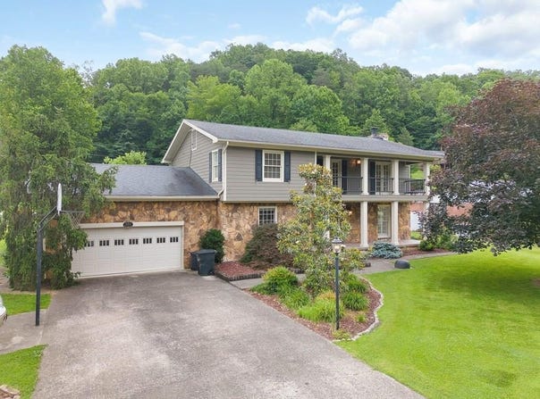 664 Lakeside Drive, Jackson, KY 41339