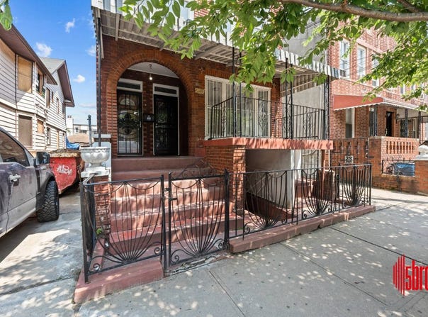 255 East 55th St, Brooklyn, NY 11203