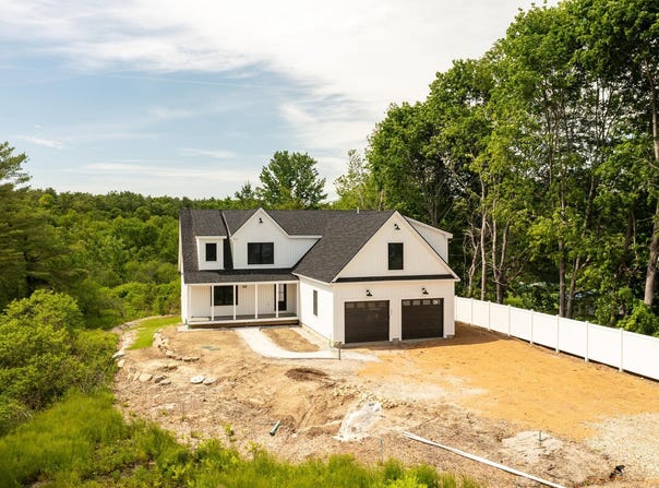 222 River Road, Eliot, ME 03903