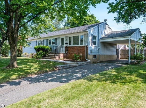 108 Smith St, South Plainfield Boro, NJ 07080-3136