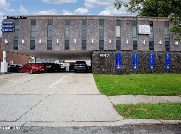 992 Clifton Avenue, Clifton, NJ 07013