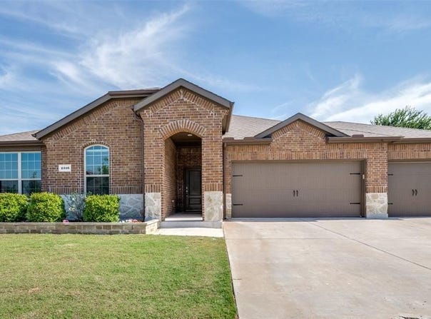 2316 Harvest Hill Drive, Denton, TX 76208
