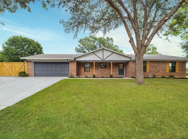 1902 Moonlight Drive, Denton, TX 76208