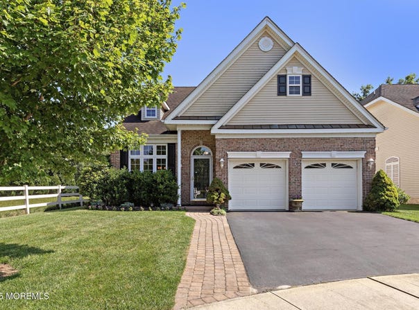 11 Salem Court, Barnegat, NJ 08005