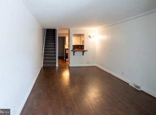 573 SUMMIT HOUSE, WEST CHESTER, PA 19382