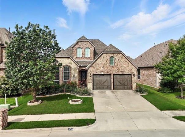 585 Mountcastle Drive, Rockwall, TX 75087